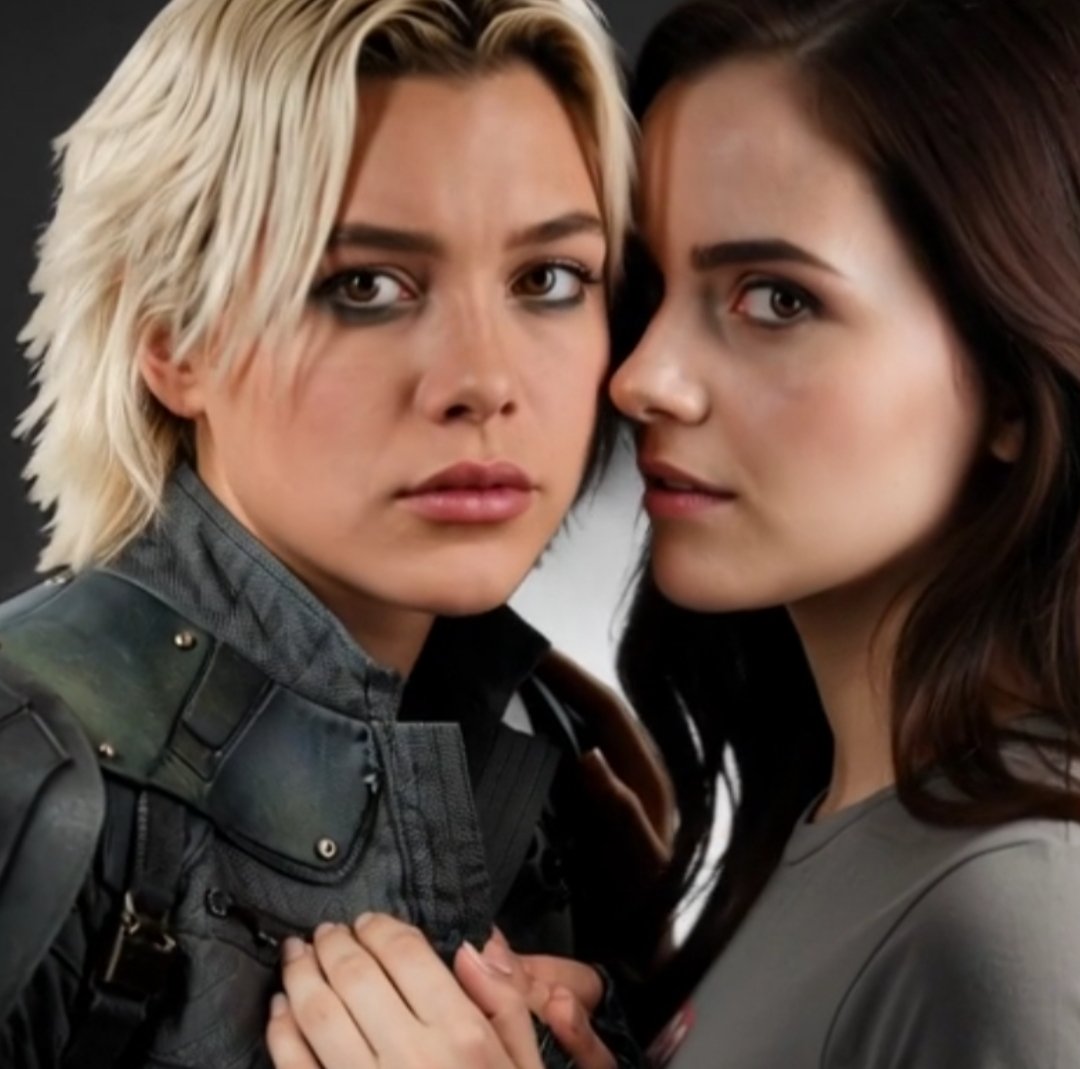 0azrk2AN Emma Watson & Florence Pugh 02.jpg